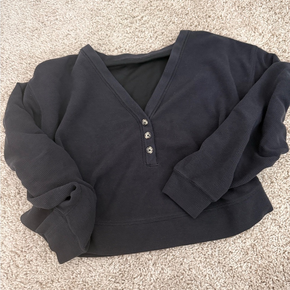 ALO Yoga Soho Crop Micro Waffle Henley